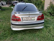 На разборе митсубиси каризма