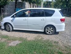 Toyota Ipsum