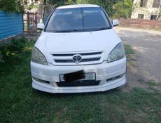 Toyota Ipsum
