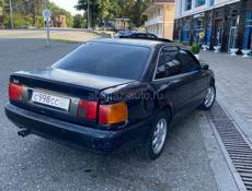 Audi 100