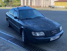 Audi 100
