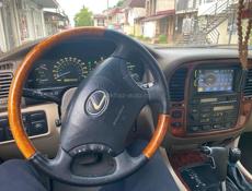Lexus LX
