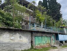 Продается дом улица Ласурия (старый Сухум,центр)