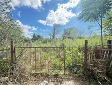 Продается участок 25 соток, Гулрыпшский район, село кацикыт (Владимировка) или же на обмен машину, на равноценную сумму 500т