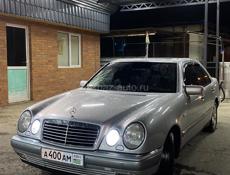 Mercedes-Benz E-Класс