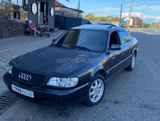 Audi 100