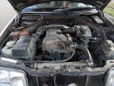 Mercedes-Benz 124