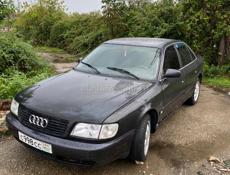 Audi 100