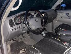 Toyota Sequoia