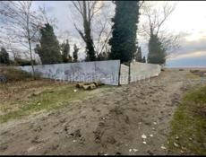 Продаю участок 6 соток Пицунда,ул. Фабричная,300 м от санатория «Самшитовая роща». По документам 6 соток, по факту больше. До моря 100 метров. Весь пакет документов в наличии.