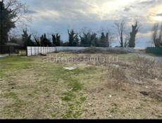 Продаю участок 6 соток Пицунда,ул. Фабричная,300 м от санатория «Самшитовая роща». По документам 6 соток, по факту больше. До моря 100 метров. Весь пакет документов в наличии.