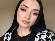 Легкие прически , нюд макияж , выезд на дом