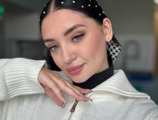 Легкие прически , нюд макияж , выезд на дом