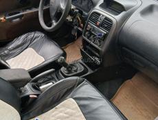 Mitsubishi Carisma