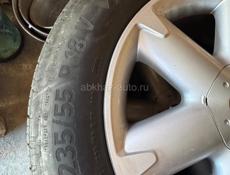 В продаже комплект с дисками две шины %30 две %65 цена за всё 25т просто так не беспокоить, тел +79407730871