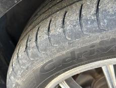 235/50 R18