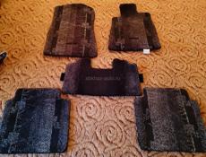 Коврики в хорошем состоянии