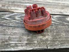 Продается прессостат/реле/датчик уровня воды для стральной машины