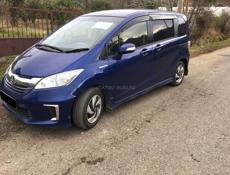 Honda FR-V