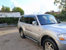 Mitsubishi Montero
