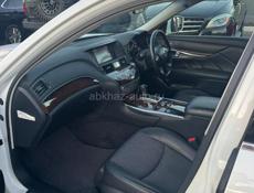 Nissan fuga