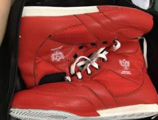 Продам боксёрский комплект 