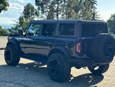 Ford Bronko