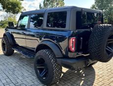Ford Bronko