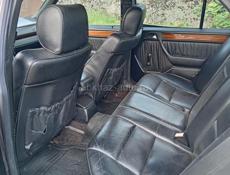 Mercedes-Benz 124