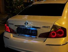 Nissan fuga