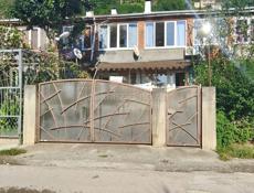 Четырёхкомнатная квартира ГАГРА(центр)