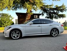 Nissan fuga