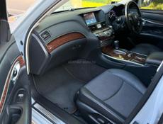 Nissan fuga
