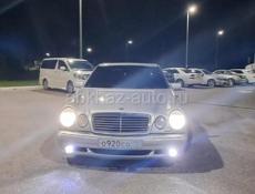 Mercedes-Benz E-Класс