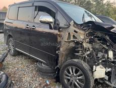 Тойота вокси 2012