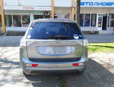 Mitsubishi Outlander XL