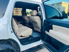 Toyota Sequoia