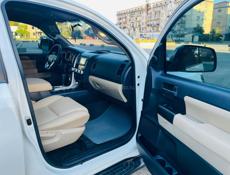 Toyota Sequoia