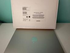 Macbook air, М2, 2022, экран 13’ , память 512 GB, цвет Starlight.