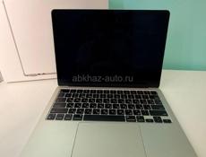 Macbook air, М2, 2022, экран 13’ , память 512 GB, цвет Starlight.