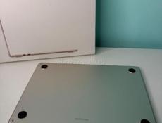 Macbook air, М2, 2022, экран 13’ , память 512 GB, цвет Starlight.