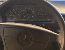 Mercedes-Benz 124