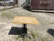 Продам стол на чугунных ножках