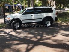 Mitsubishi Montero