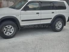 Mitsubishi Montero