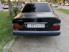 Mercedes-Benz 124