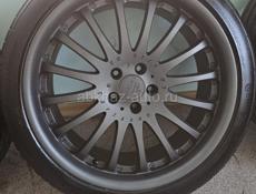 Продаю диски carlsson в хорошом состояний  r20 разноширокие с резиной, покрышки около 70% стояли на мерседесе, на многие машины встают