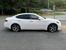 Nissan fuga
