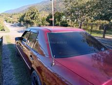 Mercedes-Benz 124