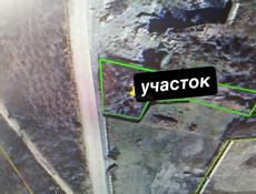 УЧАСТОК ГАЛ РЯДОМ С КПП ИНГУР С ВЕТХИМ СТРОЕНИЕМ 